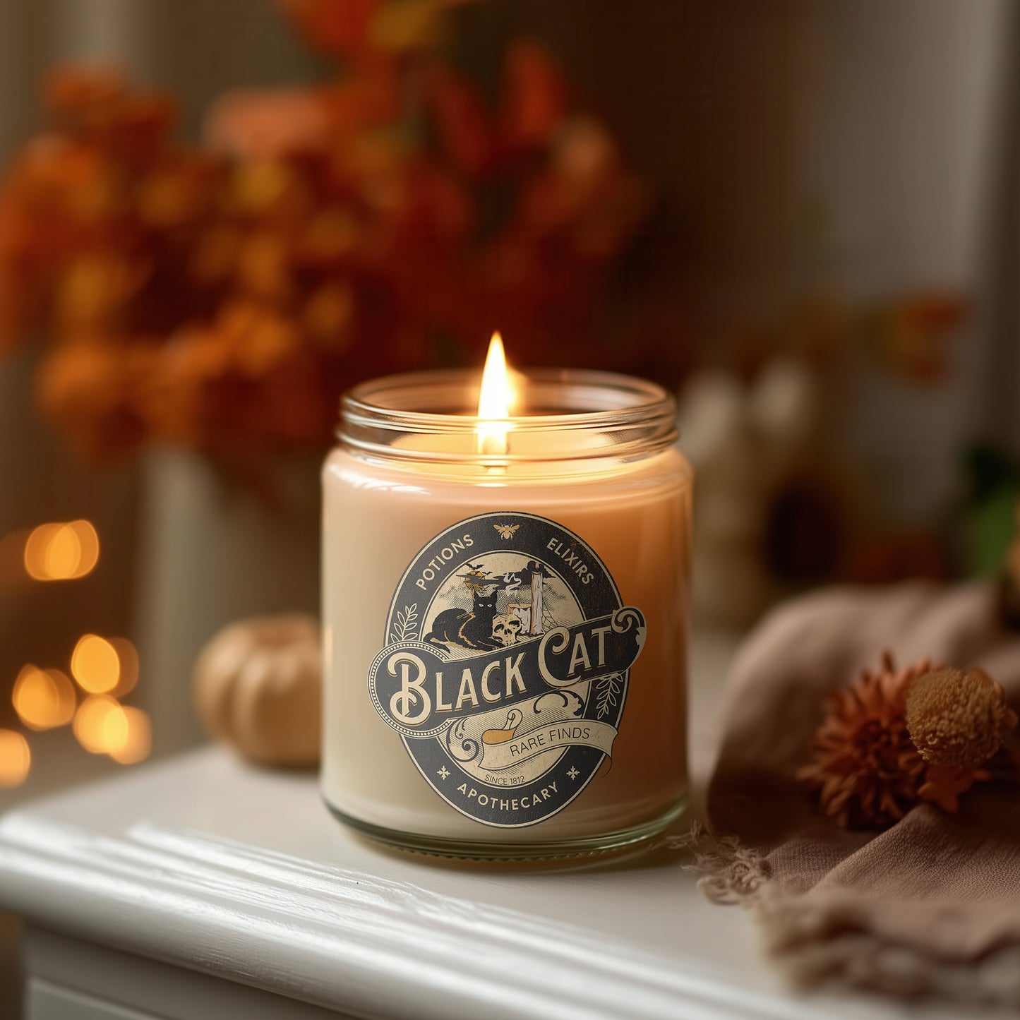 Black Cat Kerze – Halloween Kerze Sojawachs vegan, Herbst Duftkerze Gothic Style, Cozy Candle Geschenkidee Frauen, Hexen Deko Wohnzimmer