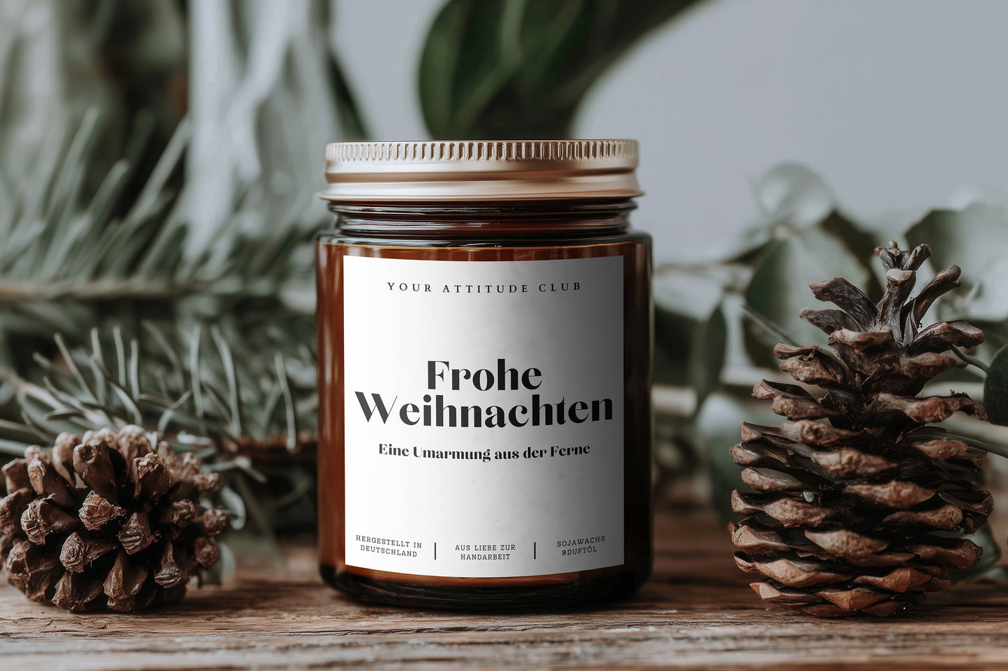 Frohe Weihnachten. Eine Umarmung aus der Ferne – Edle Amberglas-Kerze, Handmade Sojawachs, 30–40h Brenndauer, Geschenkidee Weihnachten für Freunde & Familieh Brenndauer, Geschenkidee Weihnachten für Freunde & Familie