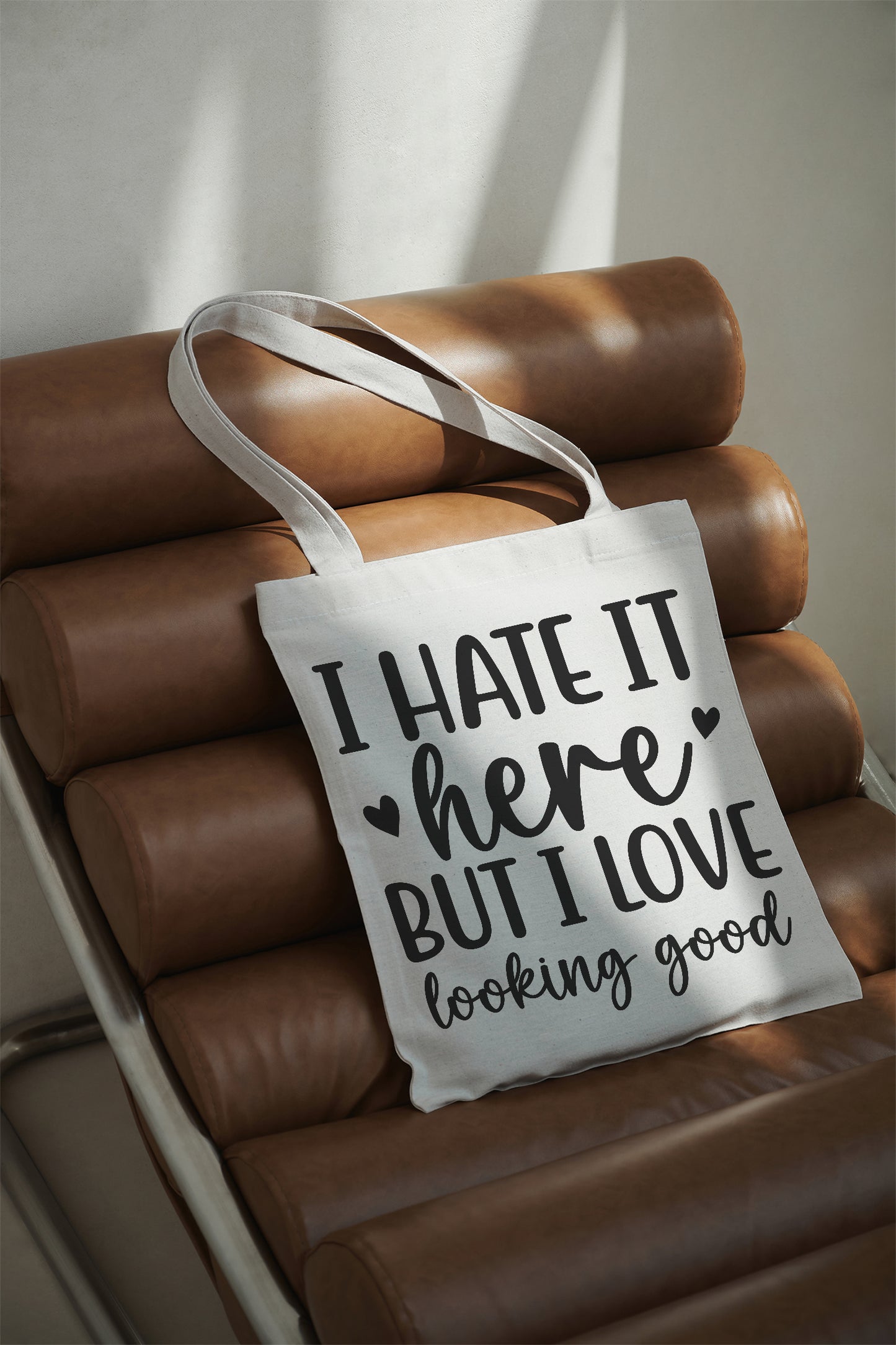 I hate it here but I love looking good Baumwolltasche Stoffbeutel Spruch Bag Fashion Shopping Tasche nachhaltig Schultertasche Geschenk Damen