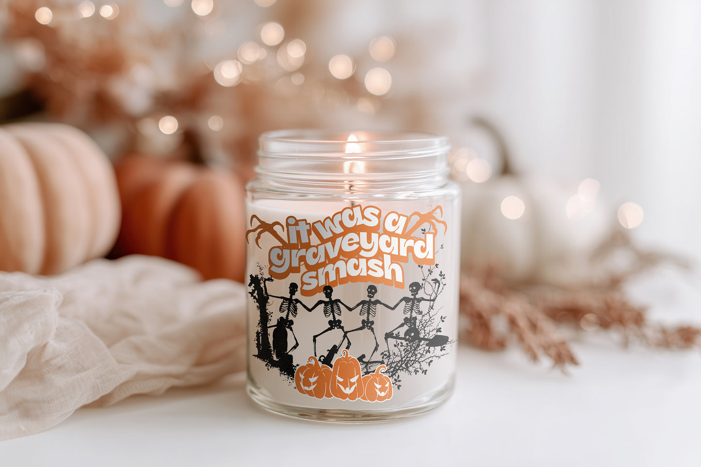 It Was A Graveyard Smash Kerze vegane Halloween Duftkerze, spooky Herbstdeko, lustige Geschenkidee Frauen, nachhaltige Sojawachs Kerze im Glas