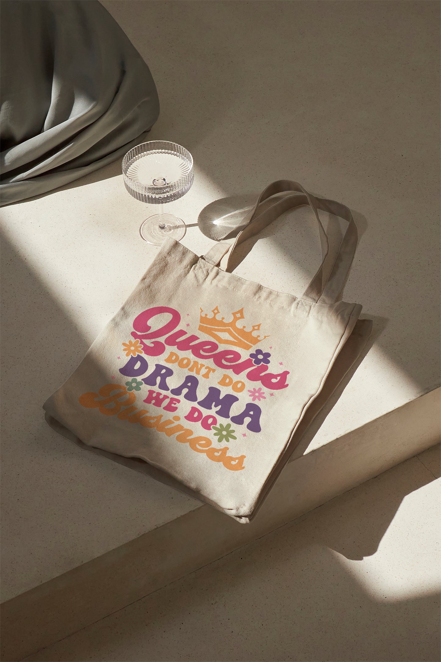 Queens Don’t Do Drama We Do Business Baumwolltasche Stoffbeutel Retro Spruch nachhaltig Shopper bedruckt Geschenk Motiv individuell