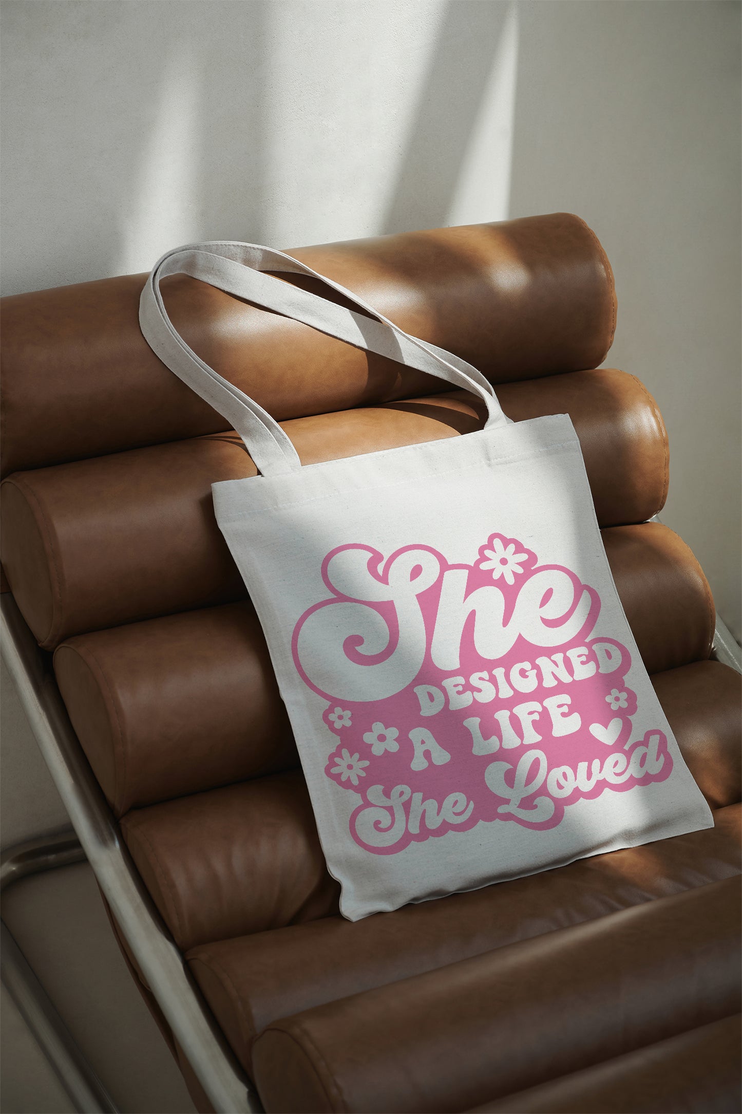She Designed a Life She Loved Baumwolltasche Stoffbeutel Spruch nachhaltig Retro Shopper bedruckt Geschenkidee für Frauen individuell