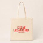Kiss me like a bad idea – Stoffbeutel mit Spruch beige, Produktansicht