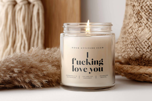 I fucking love you – Lustige Duftkerze Geschenk für Partner, Valentinstag, Hochzeit, Statement-Kerze Sojawachs personalisierbar, romantisch & witzig