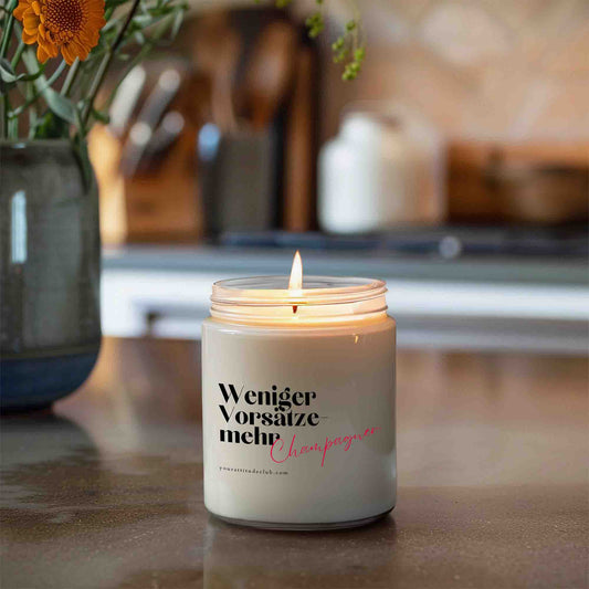 Weniger Vorsätze mehr Champagner Kerze – Neujahr, Silvester, Geschenkidee, lustige Spruchkerze, Handmade Sojawachs Candle von Your Attitude Club