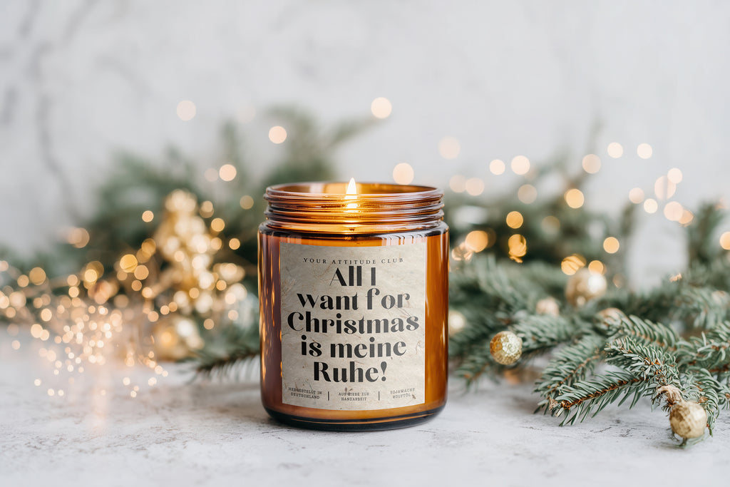 All I want for Christmas is meine Ruhe! – Weihnachtskerze im Amberglas mit Naturgraspapier, 120 ml & 160 ml, 30–40h Brenndauer, mit/ohne Duft