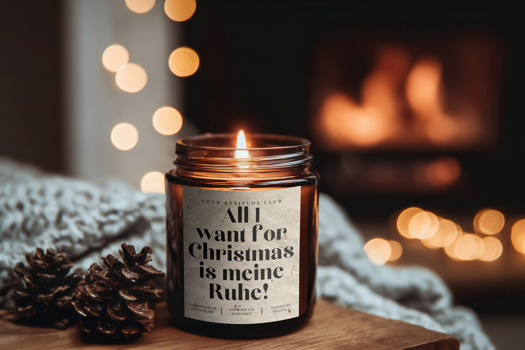 All I want for Christmas is meine Ruhe! – Weihnachtskerze im Amberglas mit Naturgraspapier, 120 ml & 160 ml, 30–40h Brenndauer, mit/ohne Duft