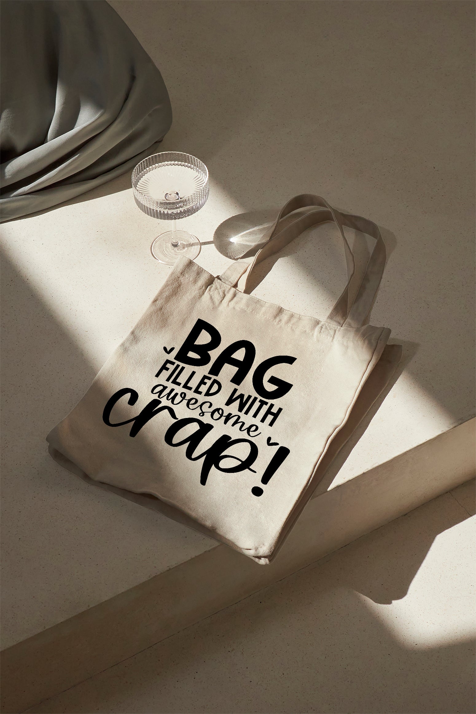 BAG FILLED WITH AWESOME CRAP Baumwollbeutel beige Stofftasche bedruckt Jutebeutel Einkaufstasche Schultertasche Geschenk lustig nachhaltig