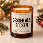 BESSER ALS SOCKEN – Weihnachtskerze | Lustiges Weihnachtsgeschenk | Geschenk für Familie, Freunde, Kollegen & Nachbarn | Wichtelgeschenk Weihnachten