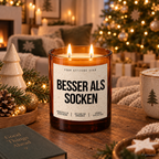 BESSER ALS SOCKEN – Weihnachtskerze | Lustiges Weihnachtsgeschenk | Geschenk für Familie, Freunde, Kollegen & Nachbarn | Wichtelgeschenk Weihnachten