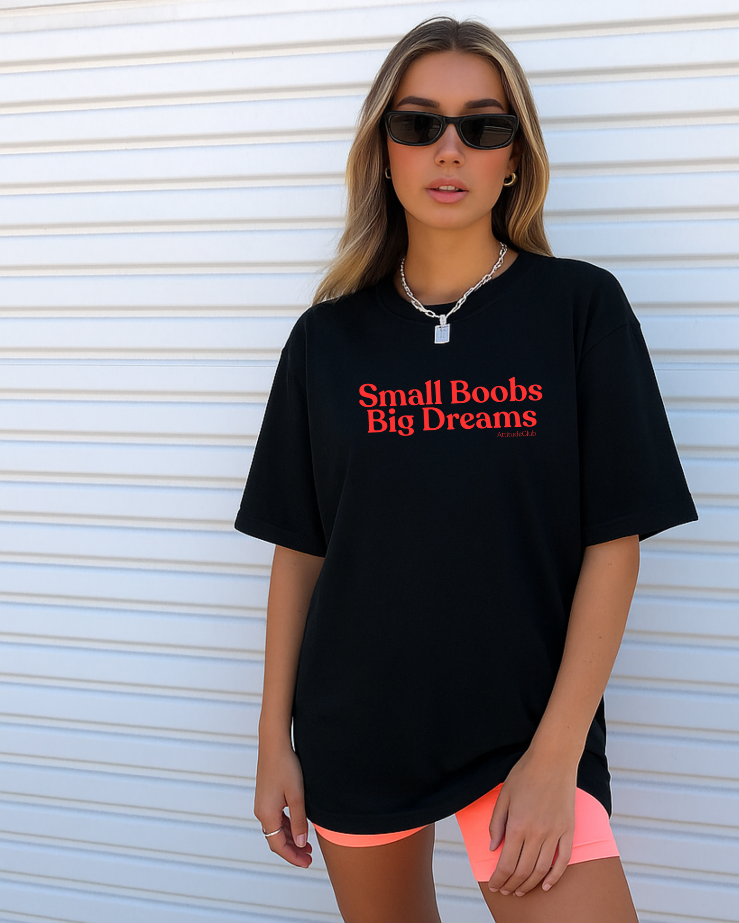 Small Boobs Big Dreams – Oversize Unisex Shirt aus Bio-Baumwolle | Statement T-Shirt Damen & Herren | Streetwear Oversize