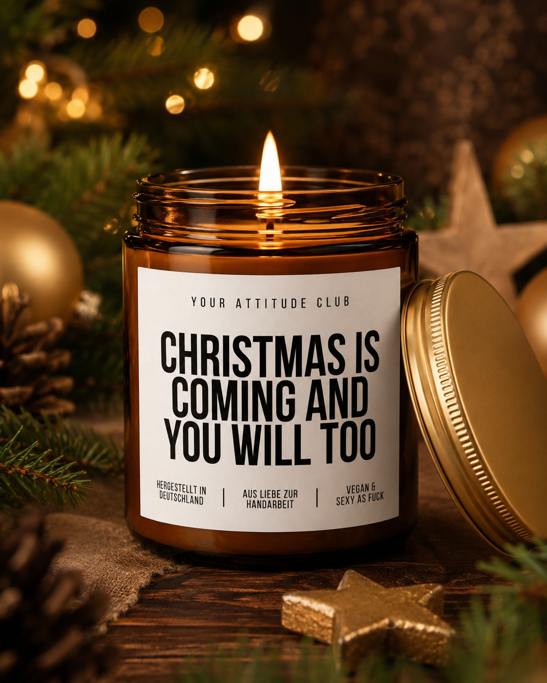 CHRISTMAS IS COMING AND YOU WILL TOO Weihnachtskerze mit Spruch | freche Duftkerze | Geschenk für Partner | lustiges Weihnachtsgeschenk | Sojawachs Kerze