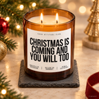 CHRISTMAS IS COMING AND YOU WILL TOO – Weihnachtskerze Naturgras Etikett | Weihnachtsgeschenk | Geschenk für Partner & Freunde | Geschenkidee Weihnachten