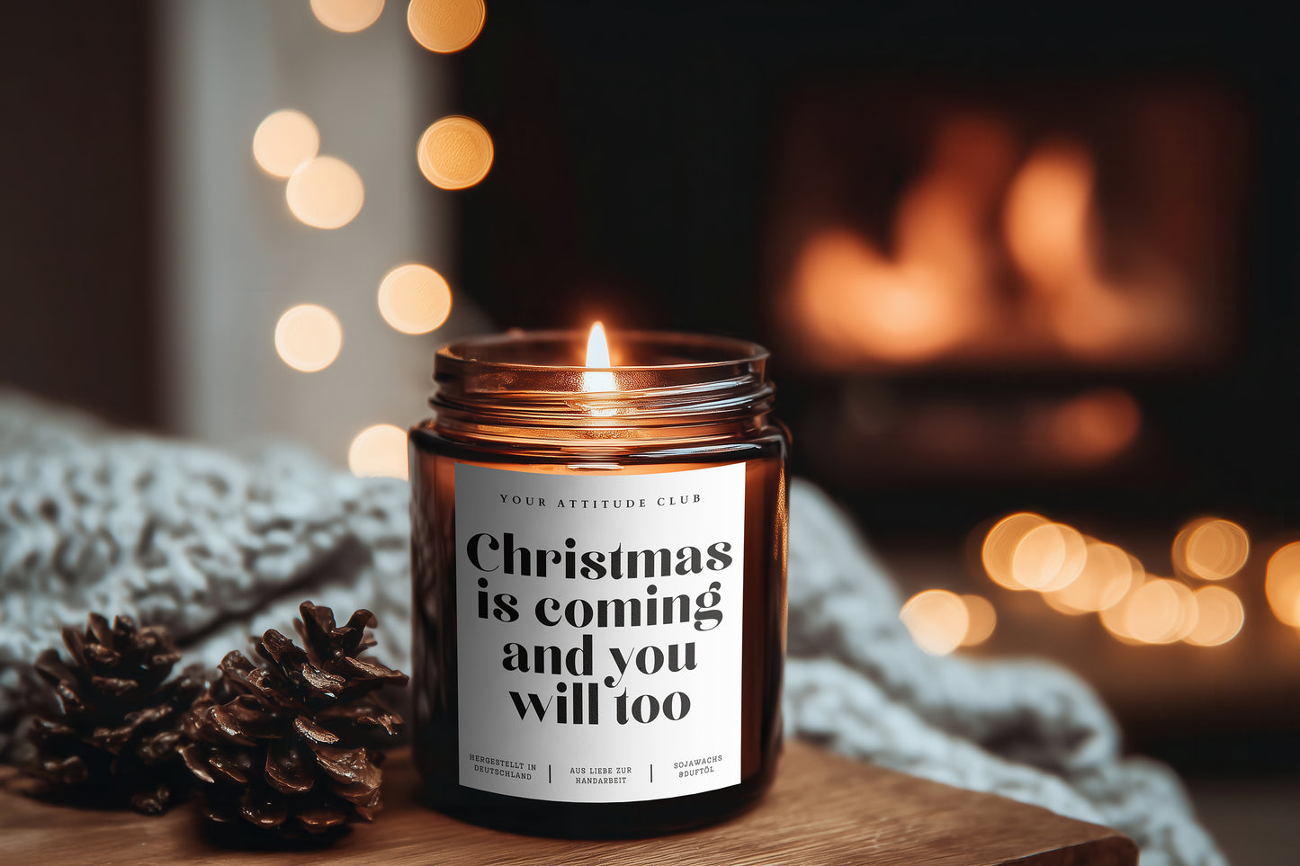 Christmas is coming and you will too – Lustige Weihnachtskerze im Amberglas, Handmade Sojawachs Kerze, witziges Geschenk Weihnachten für Freunde & Partner