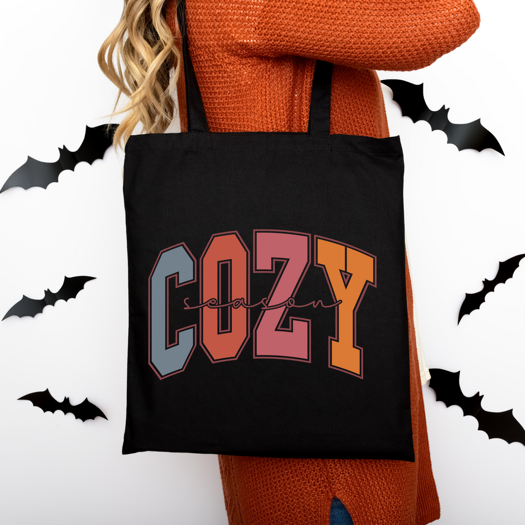 Herbst Baumwollbeutel „Cozy Season“ – Vintage Look Jutebeutel – DTG Druck – Tasche 38x42cm – Rosa, Beige oder Schwarz – Motiv auch als Bügelbild