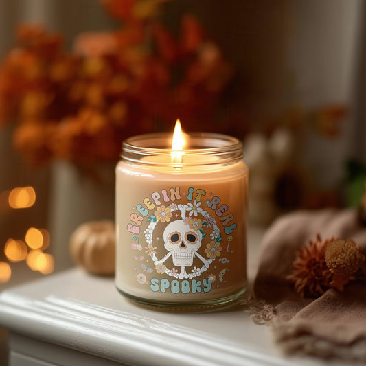 Halloween Kerze Glas Creepin’ It Real Spooky | Lustige Skull Duftkerze Sojawachs | Herbstdeko Geschenkidee Frauen | Cozy Candle Home Decor