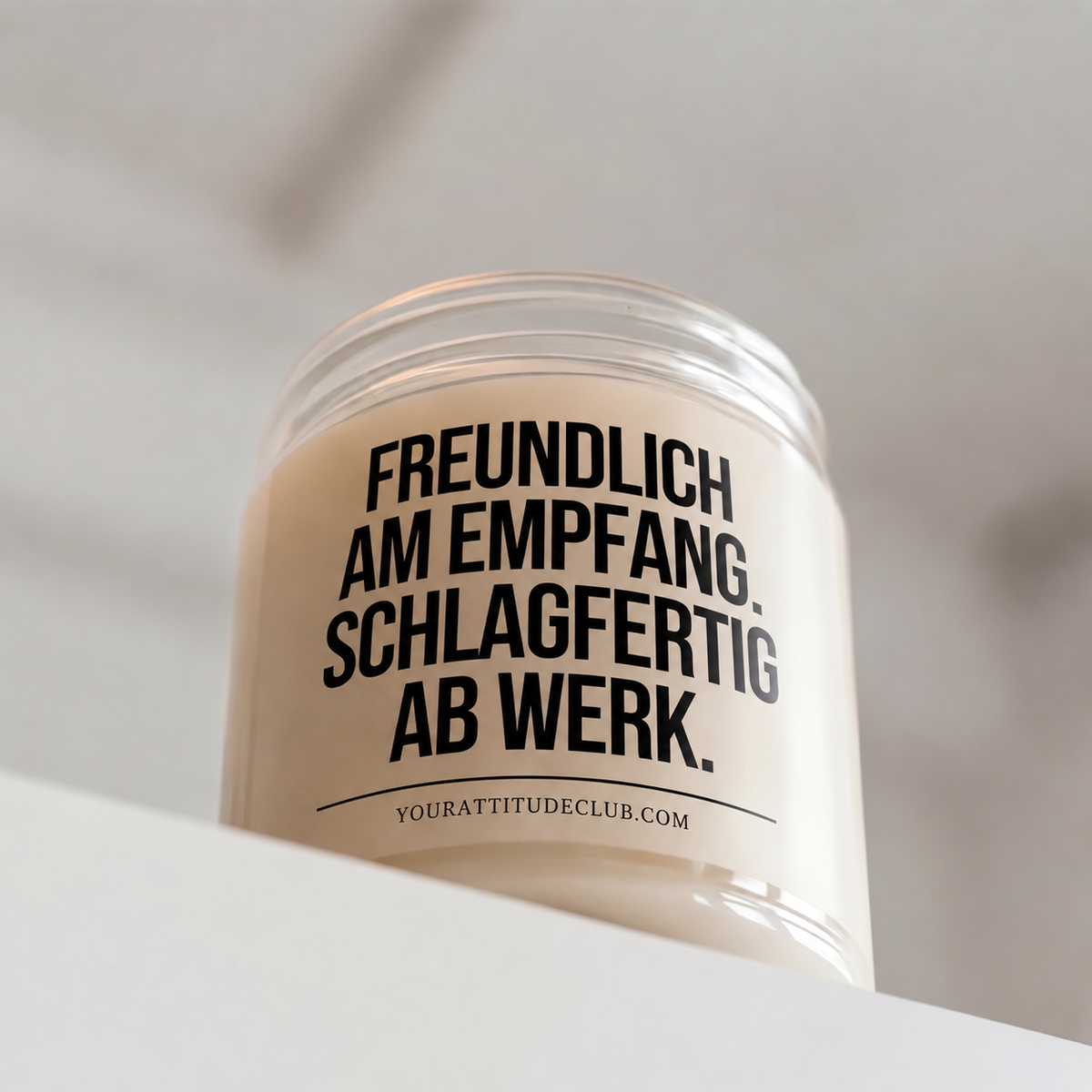 FREUNDLICH AM EMPFANG. SCHLAGFERTIG AB WERK. | Kerze MFA, Geschenk Medizinische Fachangestellte, Arztpraxis, Praxispersonal