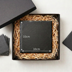 Prost, ihr Durstigen – Schiefer Untersetzer 10x10 cm, lustiges Büro Geschenk, Geschenk für Arbeitskollegen, handgravierter Naturstein