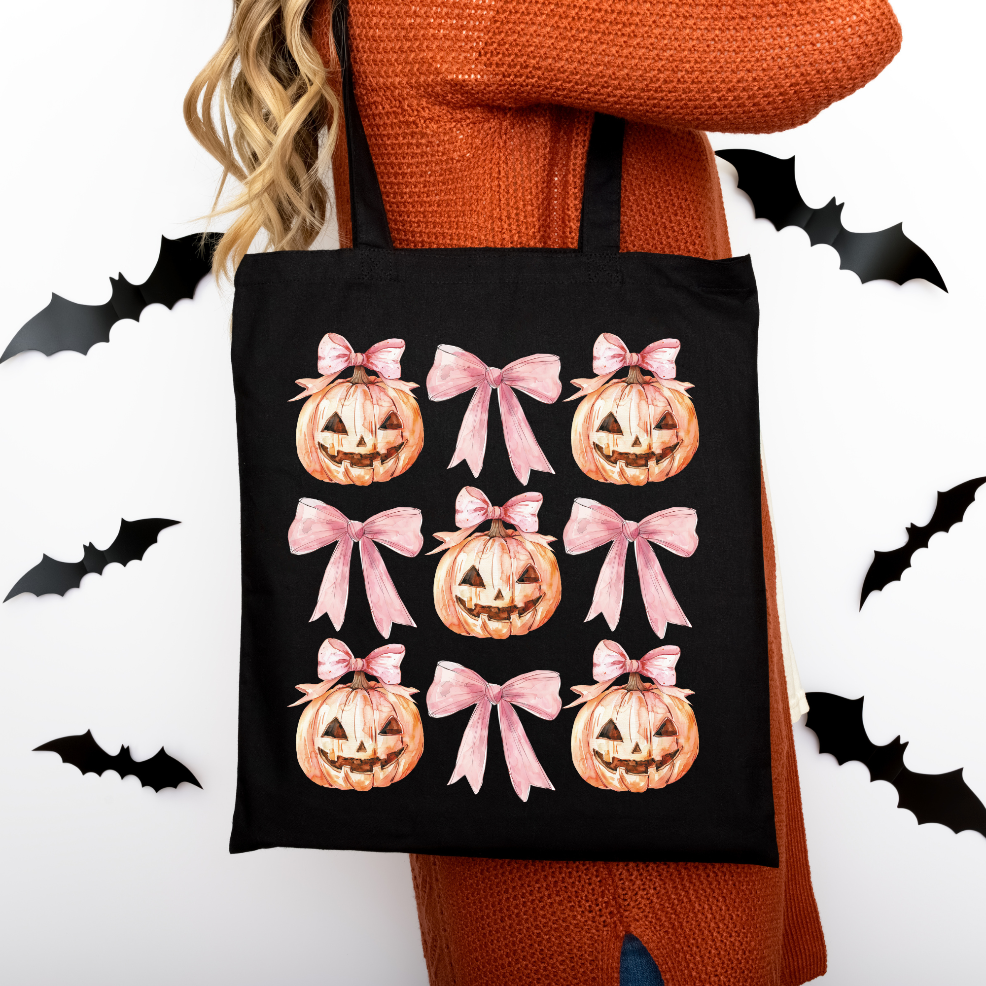 Halloween Tragetasche mit süßem Kürbis & rosa Schleifen – Baumwollbeutel 38x42cm – Rosa, Beige & Schwarz – auch als Bügelbild erhältlich