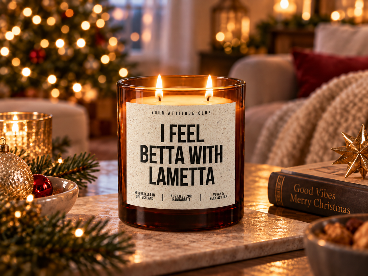 I FEEL BETTA WITH LAMETTA – Weihnachtskerze | Weihnachtsgeschenk | lustige Geschenkidee für Freunde, Kolleg:innen & Familie | Wichtelgeschenk
