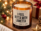 I FEEL BETTA WITH LAMETTA – Weihnachtskerze | Weihnachtsgeschenk | lustige Geschenkidee für Freunde, Kolleg:innen & Familie | Wichtelgeschenk