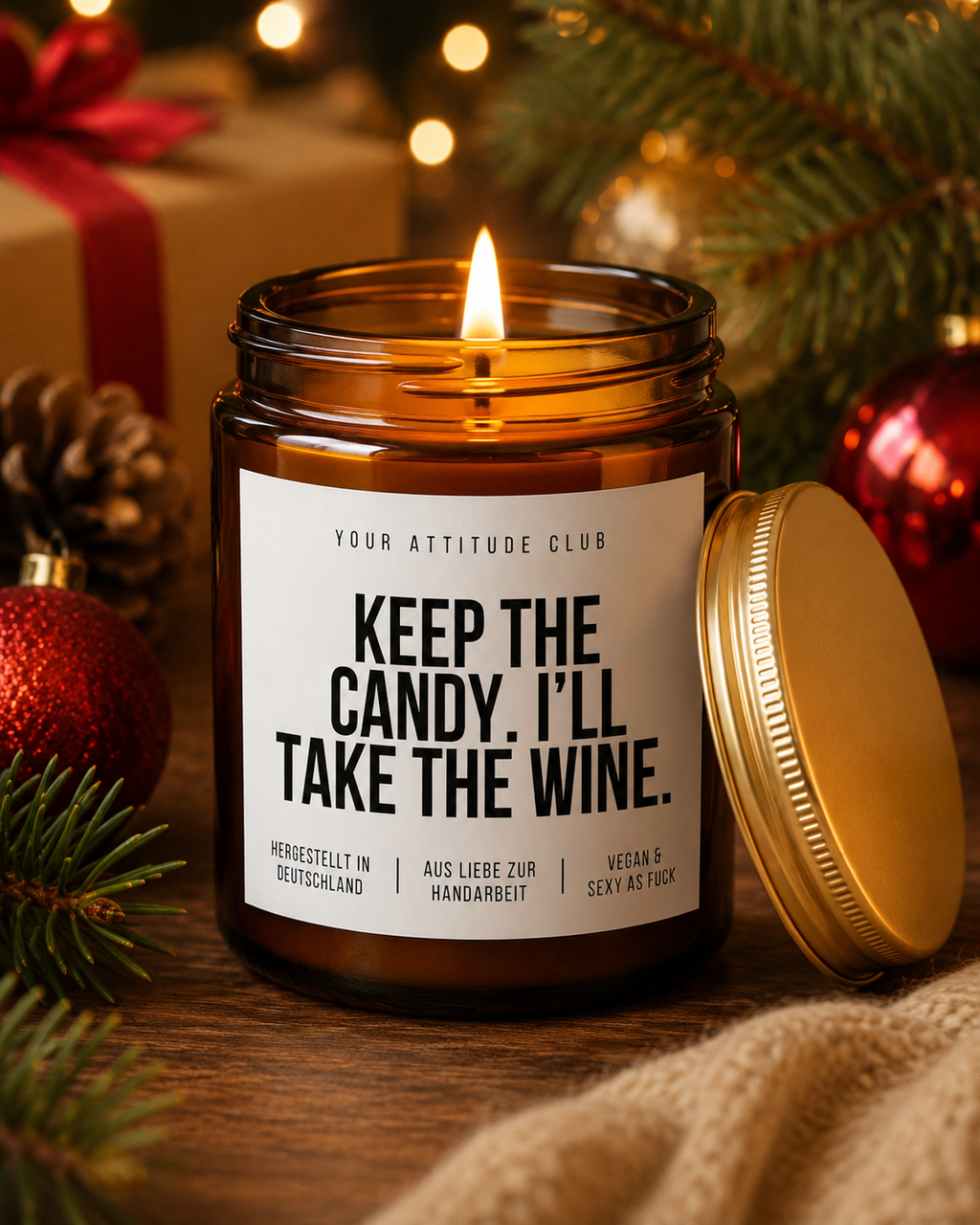 KEEP THE CANDY. I’LL TAKE THE WINE. Weihnachtskerze mit Spruch | freche Duftkerze | lustiges Weihnachtsgeschenk | Wichtelgeschenk Erwachsene | Sojawachs Kerze