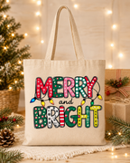 Merry and Bright | Weihnachtlicher Stoffbeutel aus Baumwolle – nachhaltige Tragetasche mit langen Henkeln – Weihnachtsgeschenk