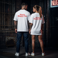 Mom’s Biggest Flex Shirt mit Backprint – Oversize Unisex T-Shirt aus 100% Baumwolle, Statement Streetwear, Geschenkidee