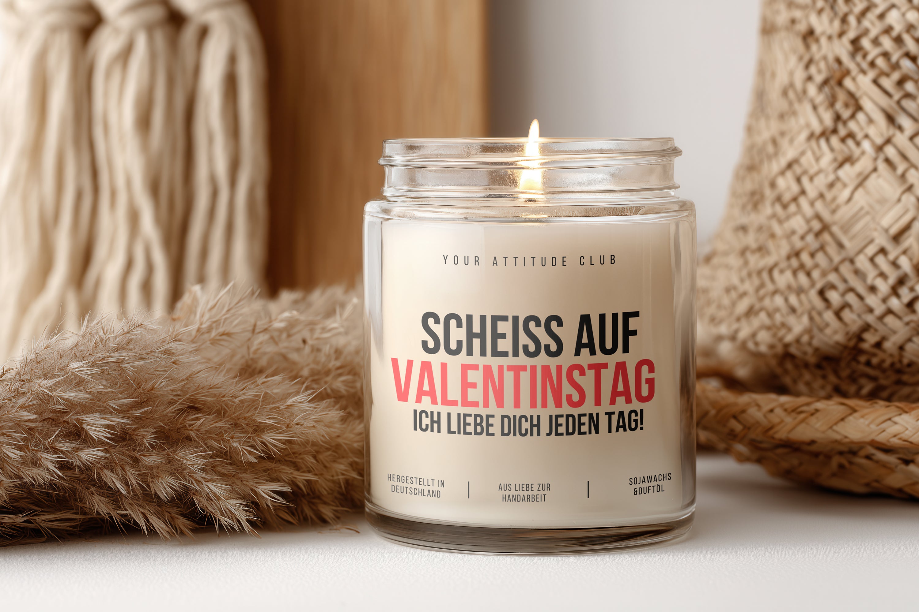 Scheiß auf Valentinstag – Ich liebe dich jeden Tag! Kerze aus Sojawachs, freches Valentinstagsgeschenk für Paare, personalisierbar
