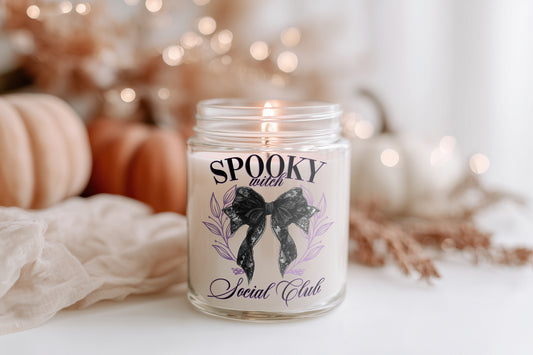 Spooky Witch Social Club Kerze vegane Herbst Duftkerze Halloween Glas Deko Cozy Home Decor Geschenkidee nachhaltig Sojawachs