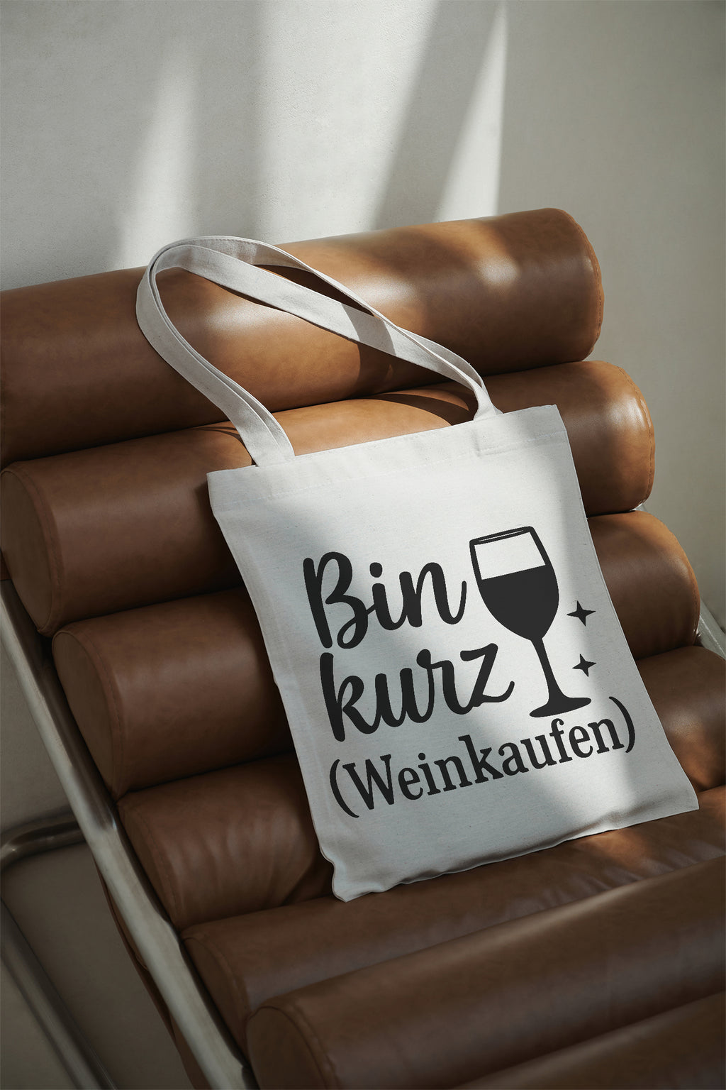 Bin kurz (Weinkaufen) Baumwollbeutel beige Einkaufstasche Stofftasche mit Spruch lustig Jutebeutel Geschenk für Weinliebhaber