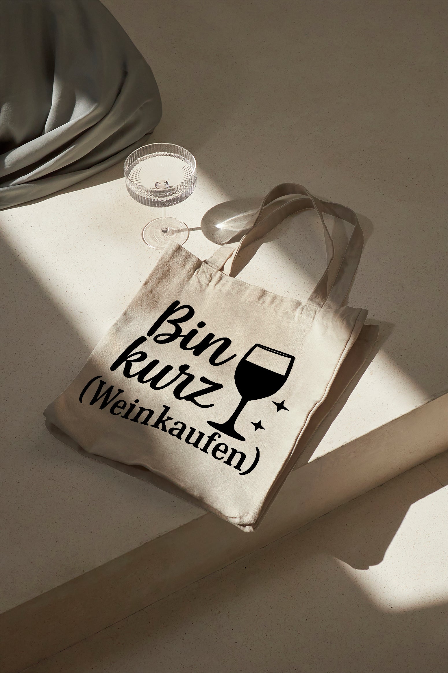 Bin kurz (Weinkaufen) Baumwollbeutel beige Einkaufstasche Stofftasche mit Spruch lustig Jutebeutel Geschenk für Weinliebhaber