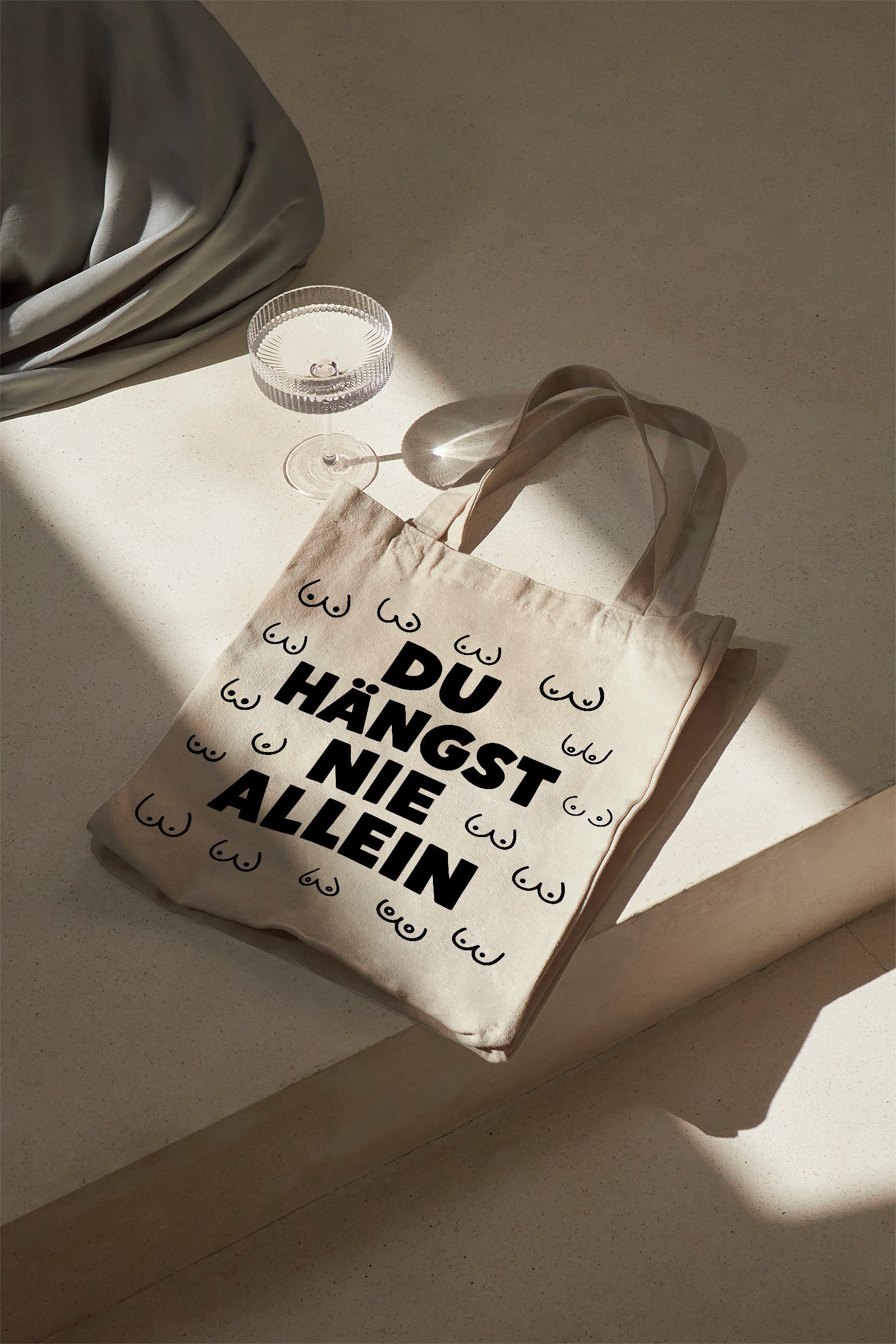 DU HÄNGST NIE ALLEIN Baumwollbeutel beige Stoffbeutel mit Spruch Geschenk Freundin Schwester Mama BFF Kollegin Jutebeutel Einkaufstasche nachhaltig