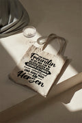 Eine wahre Freundin ist wie ein richtig guter BH schwer zu finden immer unterstützend und ganz nah am Herzen Baumwollbeutel Jutebeutel Geschenk Freundin Tasche