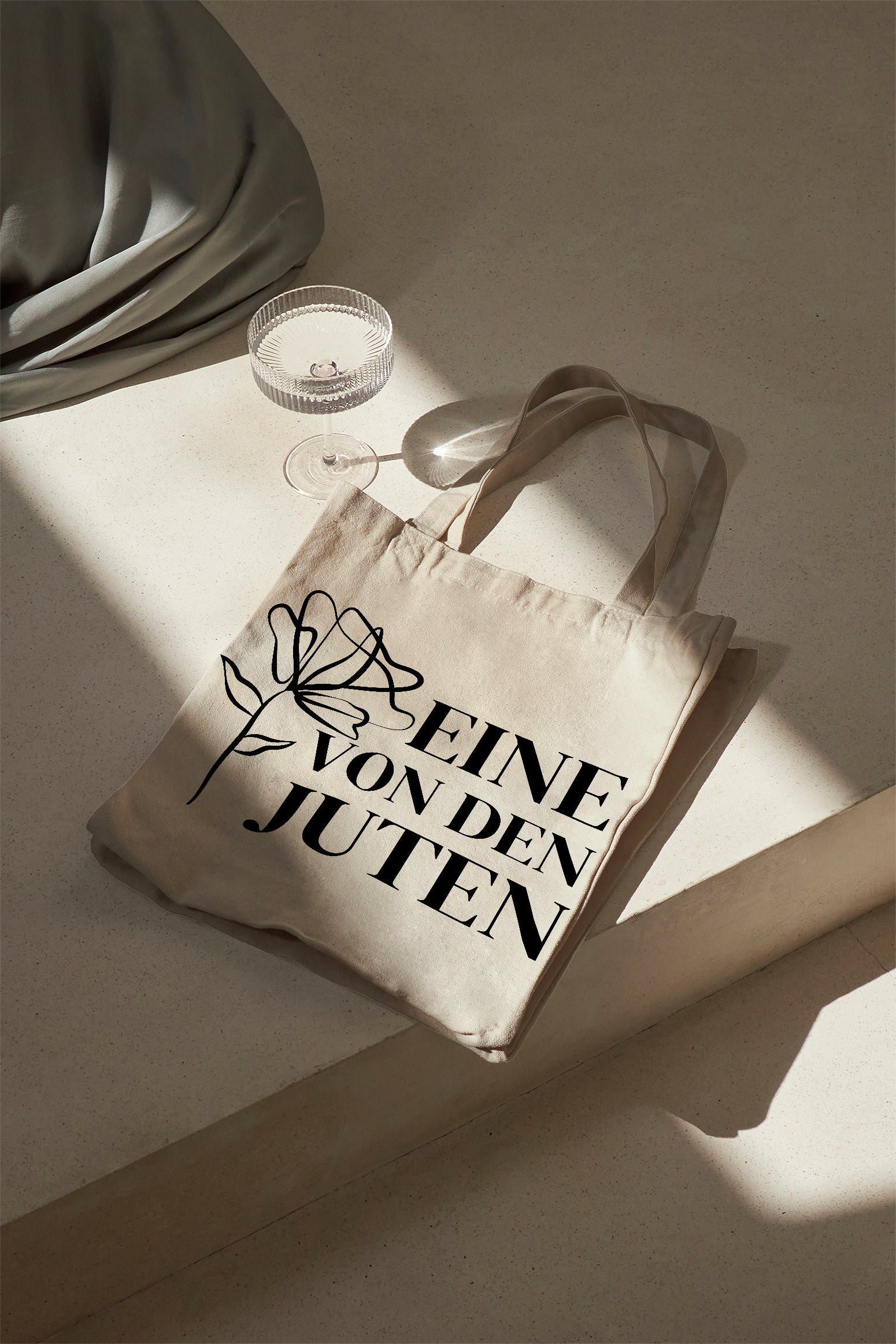 EINE VON DEN JUTEN Baumwollbeutel beige Stoffbeutel Tragetasche Geschenk Freundin beste Freundin Jutebeutel Shopper Tasche bedruckt nachhaltig Geschenkidee
