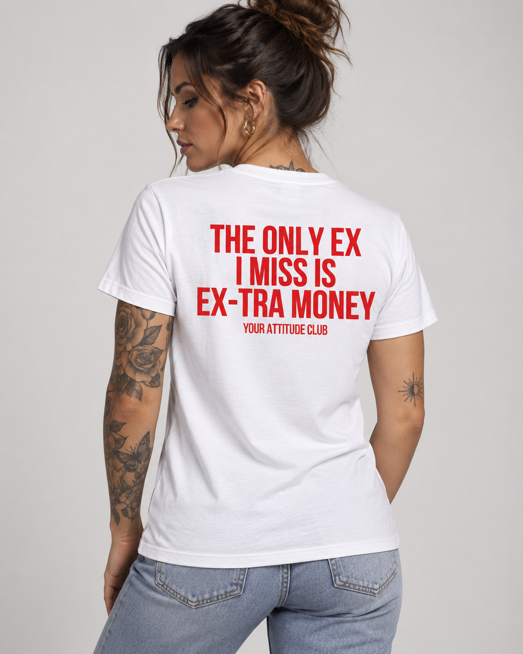 THE ONLY EX I MISS IS EX-TRA MONEY – Unisex Statement T-Shirt Weiß mit rotem Backprint | freches Sprüche Shirt