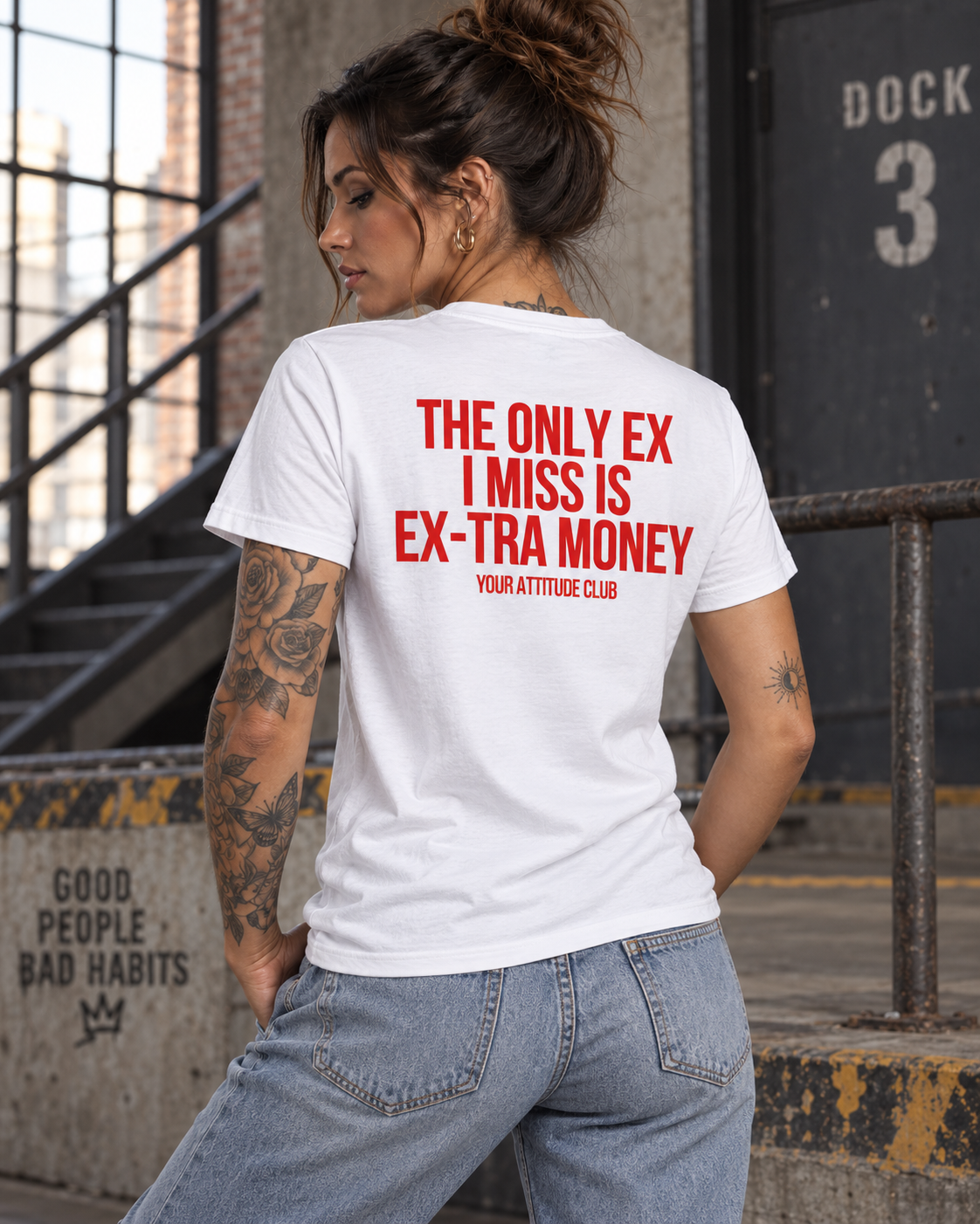 THE ONLY EX I MISS IS EX-TRA MONEY – Unisex Statement T-Shirt Weiß mit rotem Backprint | freches Sprüche Shirt
