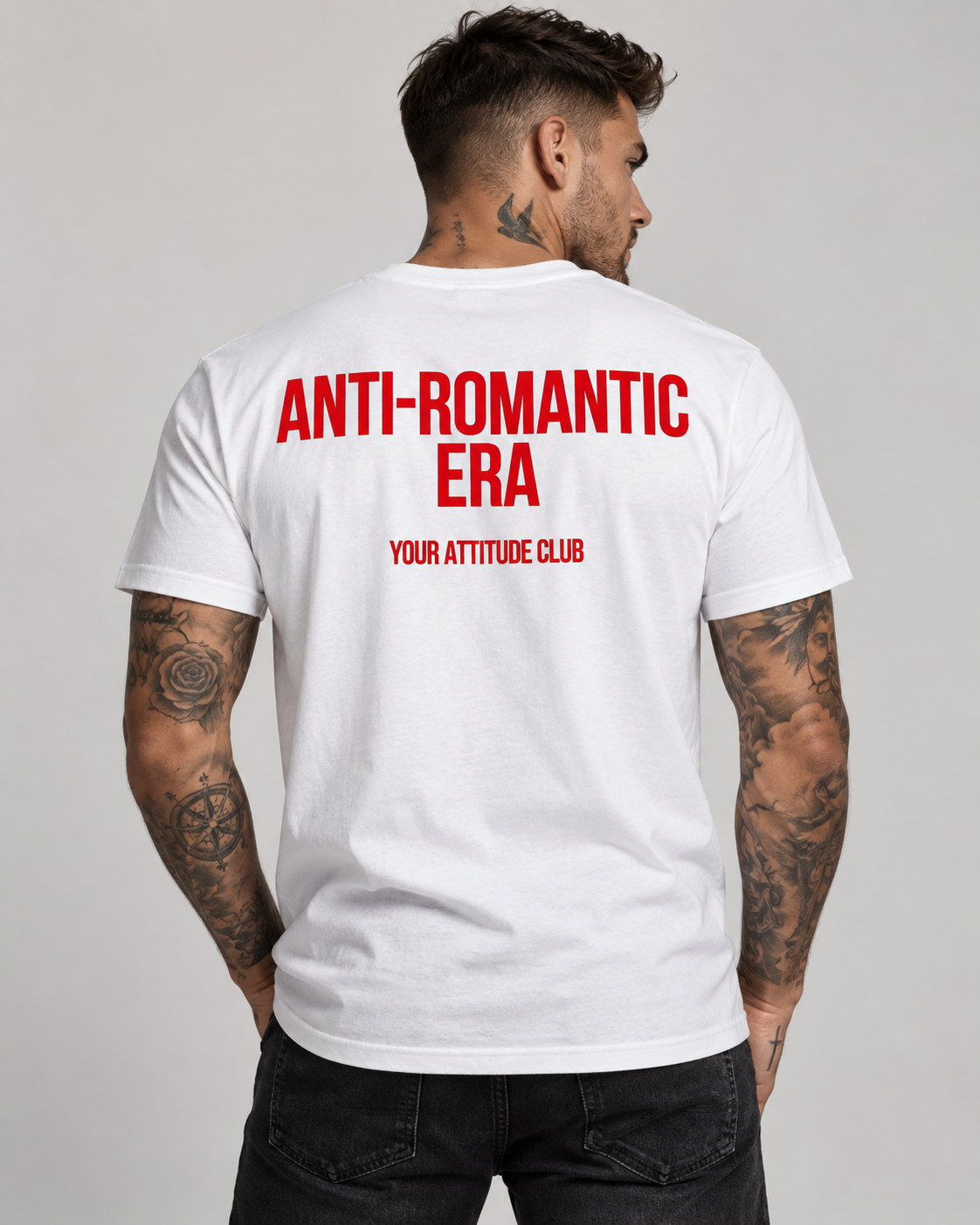 ANTI-ROMANTIC ERA – Unisex Statement T-Shirt Weiß mit rotem Backprint | freches Sprüche Shirt für Erwachsene