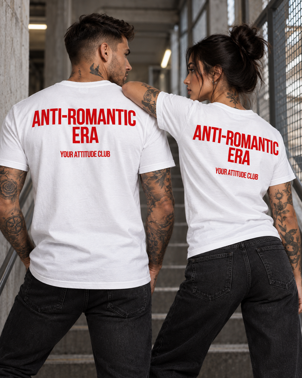 ANTI-ROMANTIC ERA – Unisex Statement T-Shirt Weiß mit rotem Backprint | freches Sprüche Shirt für Erwachsene