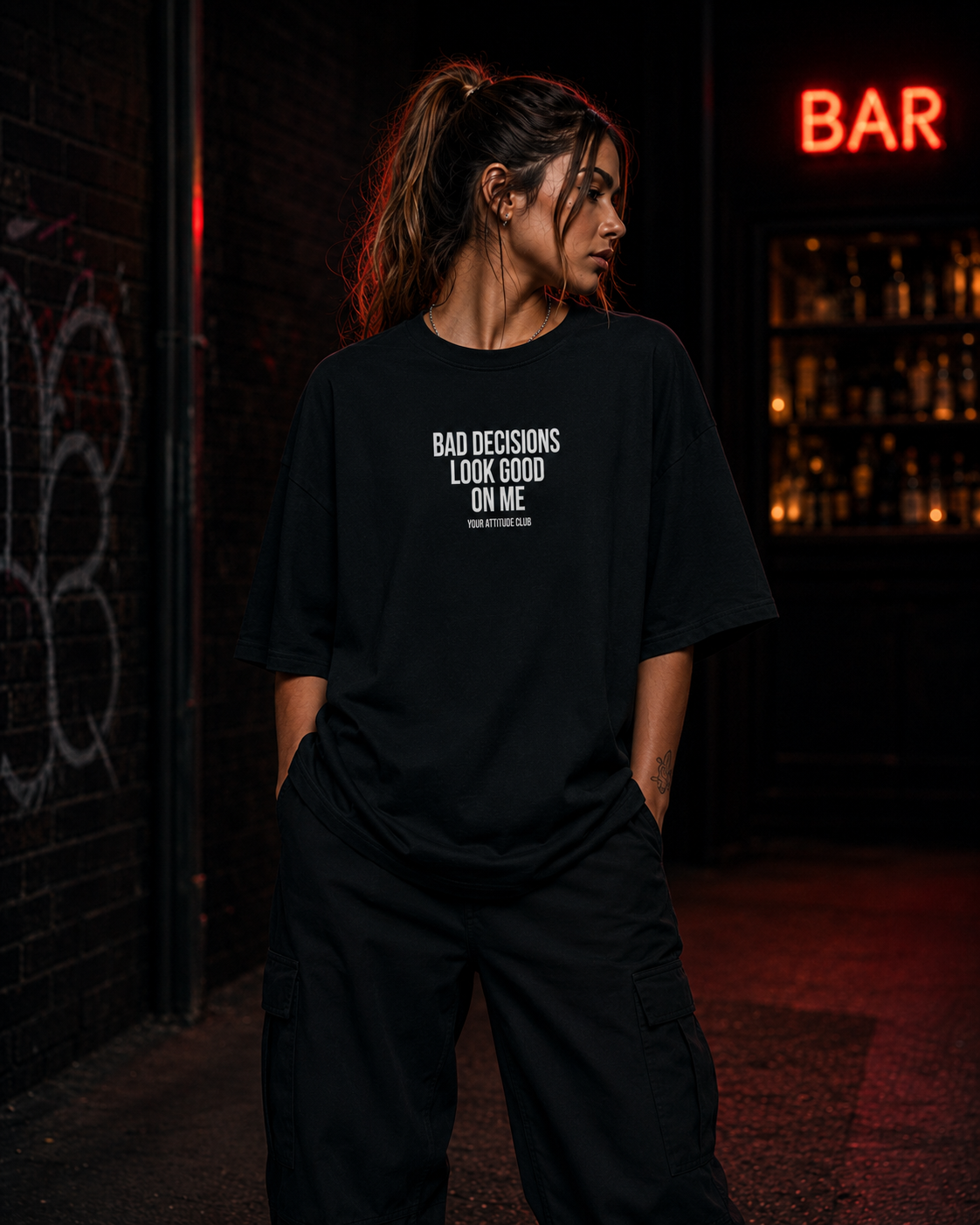 BAD DECISIONS LOOK GOOD ON ME | Oversize Shirt Unisex mit Frontprint, Statement Shirt aus Bio-Baumwolle