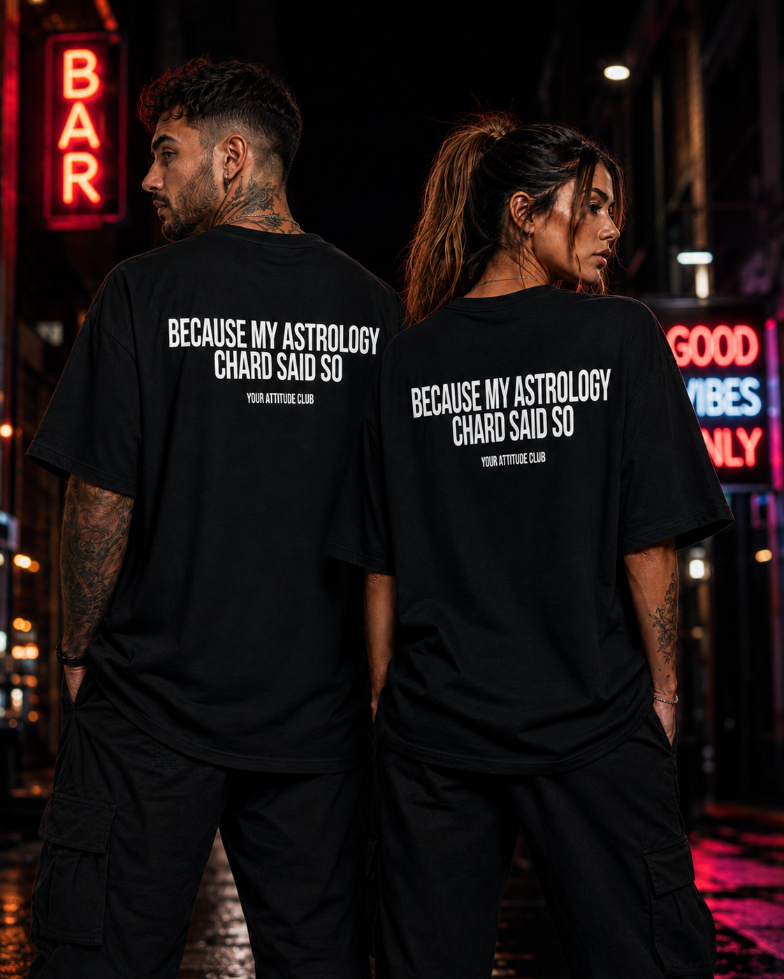 BECAUSE MY ASTROLOGY CHARD SAID SO – weißes Unisex Oversize Shirt mit rotem Backprint, lustiges Astro Statement T-Shirt, Sternzeichen Geschenk