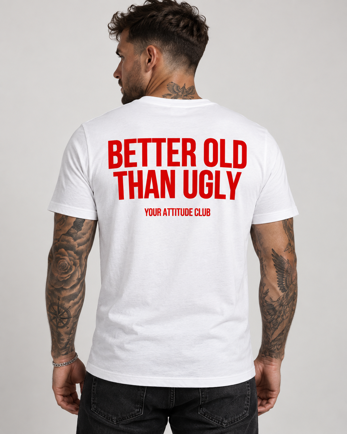 BETTER OLD THAN UGLY – Unisex Statement T-Shirt Weiß mit rotem Backprint | freches Sprüche Shirt