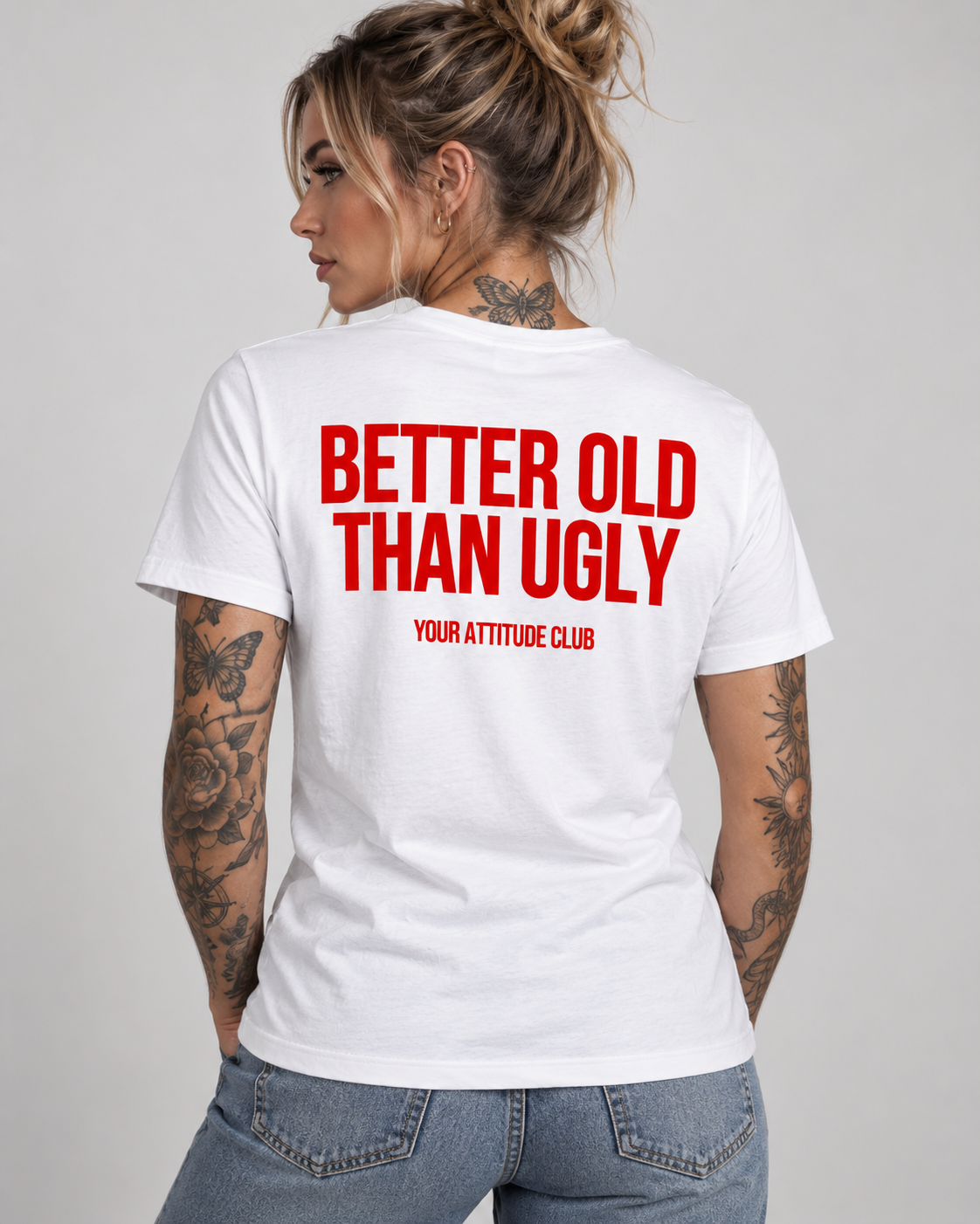 BETTER OLD THAN UGLY – Unisex Statement T-Shirt Weiß mit rotem Backprint | freches Sprüche Shirt