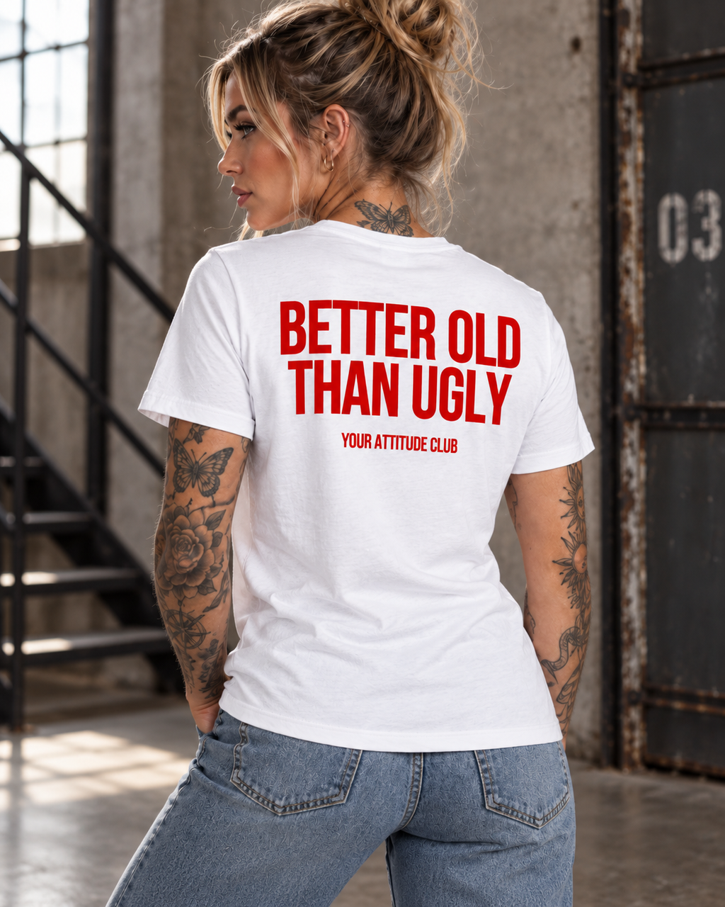 BETTER OLD THAN UGLY – Unisex Statement T-Shirt Weiß mit rotem Backprint | freches Sprüche Shirt