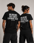 BIG DREAMS, FAST CARS & EXPENSIVE TASTE – Weißes Unisex T-Shirt mit rotem Backprint | Regular Fit Luxury Lifestyle Statement Shirt
