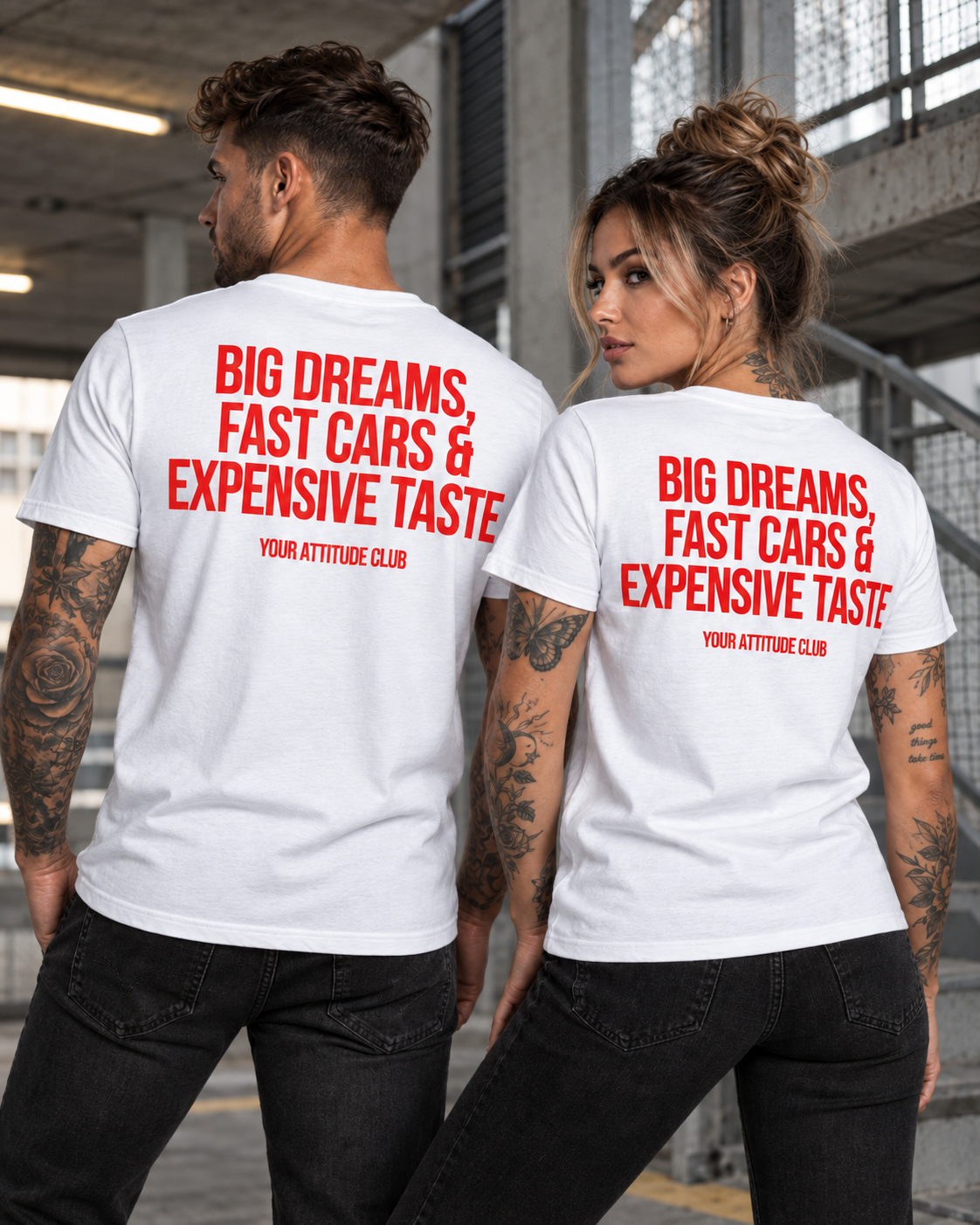 BIG DREAMS, FAST CARS & EXPENSIVE TASTE – Unisex Statement T-Shirt Weiß mit rotem Backprint | Lifestyle Sprüche Shirt