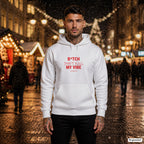 B*tch Don’t Kill My Vibe – weißer Hoodie mit rotem Frontprint, Herren auf dem Weihnachtsmarkt