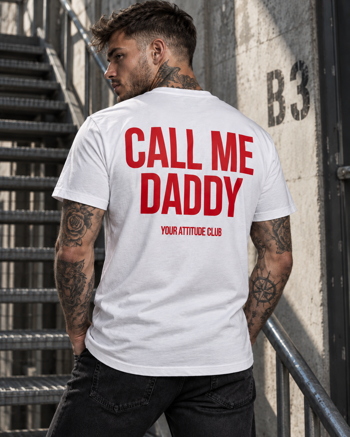 CALL ME DADDY – Unisex Statement T-Shirt Weiß mit rotem Backprint | freches provokantes Sprüche Shirt für Erwachsene