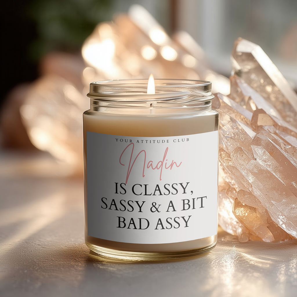 [Name] IS CLASSY, SA**Y & A BIT BAD A**Y | Personalisierbare Kerze