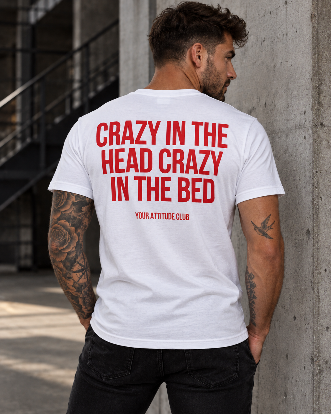 CRAZY IN THE HEAD CRAZY IN THE BED – Unisex Statement T-Shirt Weiß mit rotem Backprint | freches doppeldeutiges Sprüche Shirt